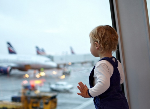 Xử lý thế nào khi chuyến bay cùng bé của bạn bị hủy?